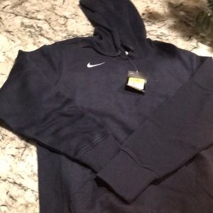 Nike hoodie in navy with pockets brand new